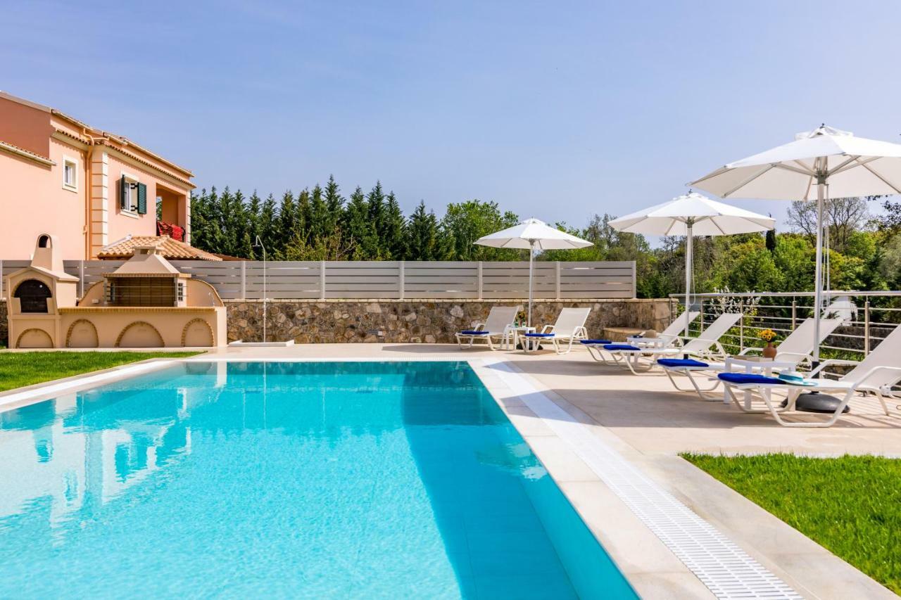 Villa Johnnie Poulades
