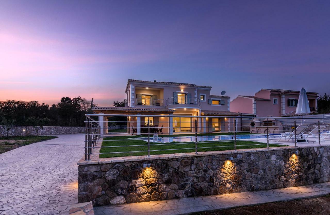 Villa Johnnie Poulades